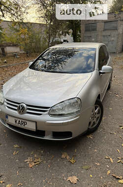 Хэтчбек Volkswagen Golf 2005 в Кропивницком