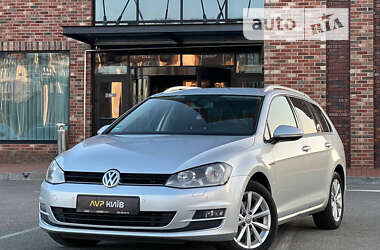 Универсал Volkswagen Golf 2015 в Киеве