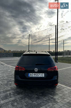 Универсал Volkswagen Golf 2013 в Мукачево