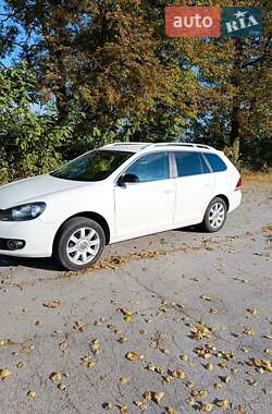 Универсал Volkswagen Golf 2012 в Корце