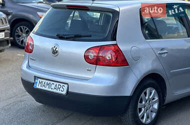 Хэтчбек Volkswagen Golf 2005 в Харькове