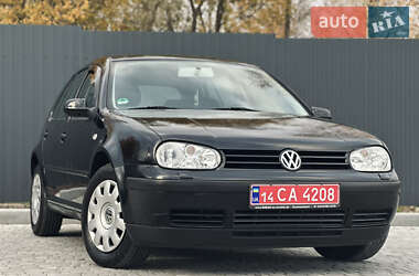 Хэтчбек Volkswagen Golf 2003 в Львове