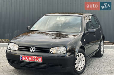 Хэтчбек Volkswagen Golf 2003 в Львове