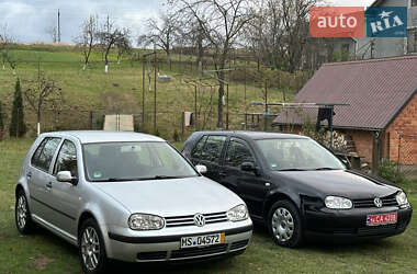 Хэтчбек Volkswagen Golf 2003 в Львове