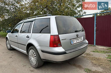 Універсал Volkswagen Golf 2001 в Миколаєві