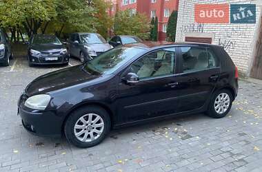 Хэтчбек Volkswagen Golf 2004 в Луцке