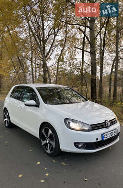 Хэтчбек Volkswagen Golf 2010 в Мене