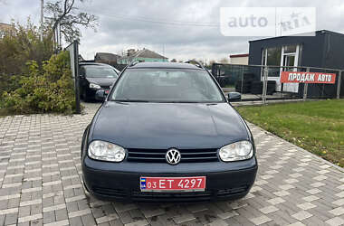 Универсал Volkswagen Golf 2005 в Староконстантинове