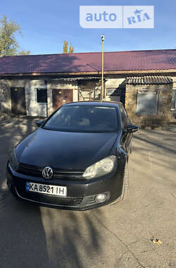 Хэтчбек Volkswagen Golf 2009 в Киеве