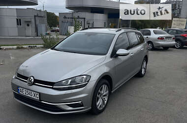 Универсал Volkswagen Golf 2018 в Днепре