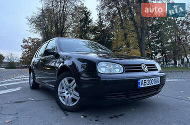 Хетчбек Volkswagen Golf 2002 в Вінниці