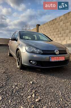 Хетчбек Volkswagen Golf 2008 в Луцьку