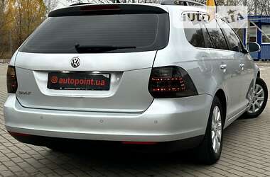 Універсал Volkswagen Golf 2009 в Сумах