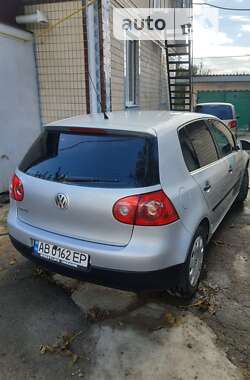 Хетчбек Volkswagen Golf 2005 в Вінниці