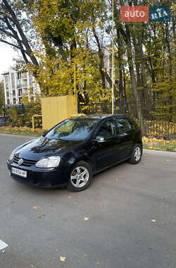 Хетчбек Volkswagen Golf 2006 в Києві