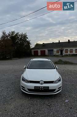 Універсал Volkswagen Golf 2014 в Вінниці