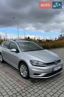 Універсал Volkswagen Golf 2018 в Новояворівську