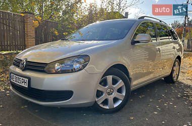 Універсал Volkswagen Golf 2010 в Києві