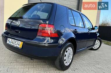 Хэтчбек Volkswagen Golf 2001 в Стрые