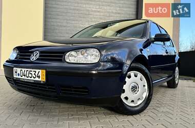 Хэтчбек Volkswagen Golf 2001 в Стрые