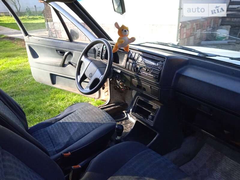 Хэтчбек Volkswagen Golf 1986 в Самборе