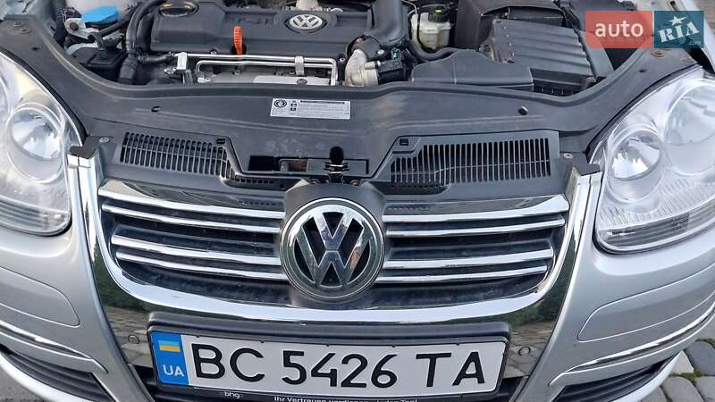 Универсал Volkswagen Golf 2009 в Ходорове