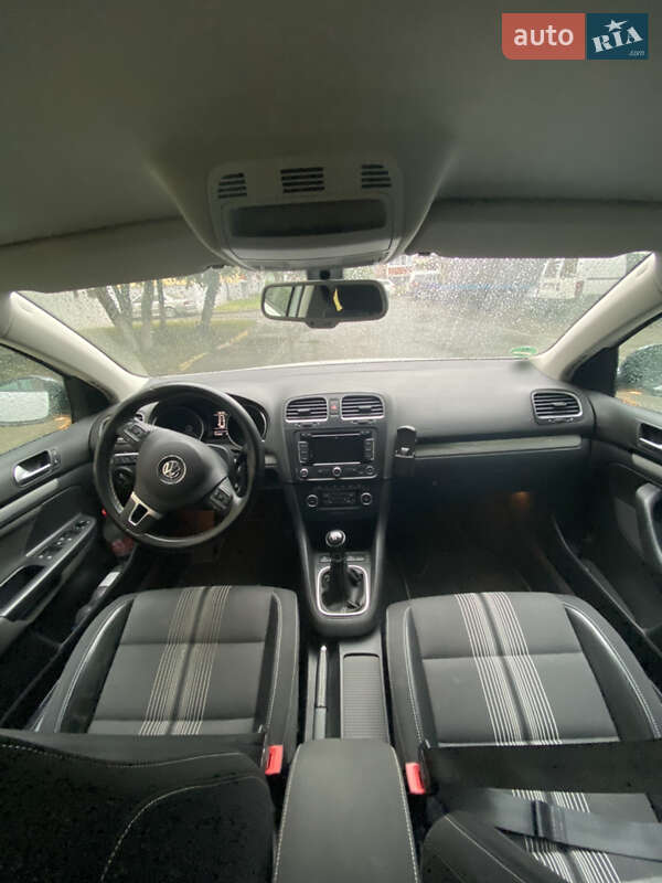 Універсал Volkswagen Golf 2013 в Києві