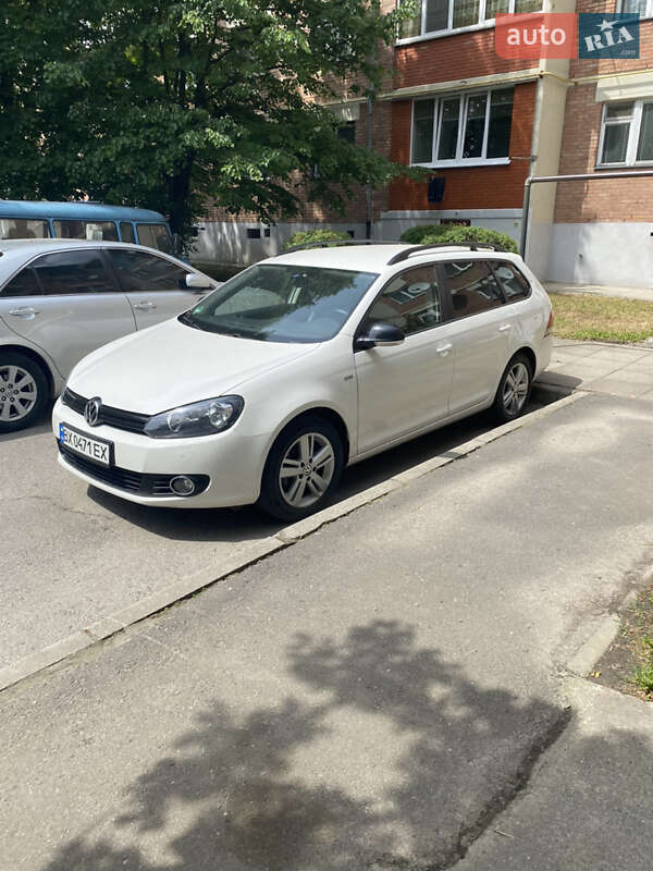 Універсал Volkswagen Golf 2013 в Києві