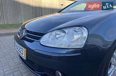 Хэтчбек Volkswagen Golf 2006 в Луцке