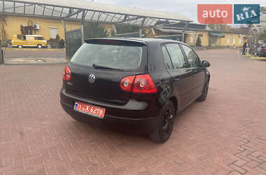 Хетчбек Volkswagen Golf 2005 в Рівному