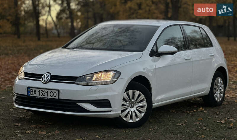 Хетчбек Volkswagen Golf 2020 в Кропивницькому