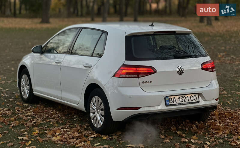 Хетчбек Volkswagen Golf 2020 в Кропивницькому