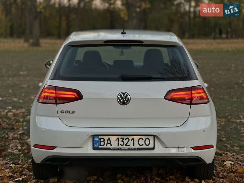 Хетчбек Volkswagen Golf 2020 в Кропивницькому