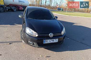 Хэтчбек Volkswagen Golf 2011 в Львове