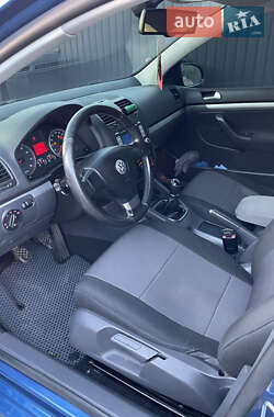 Хэтчбек Volkswagen Golf 2007 в Первомайске