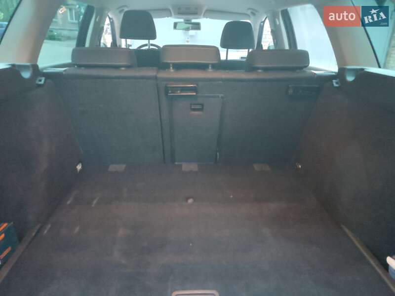 Универсал Volkswagen Golf 2012 в 