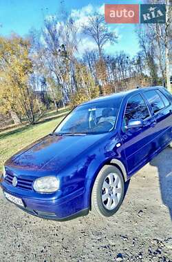 Хэтчбек Volkswagen Golf 2003 в Золотоноше