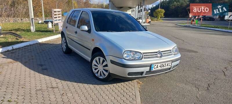 Хэтчбек Volkswagen Golf 1998 в Корсуне-Шевченковском