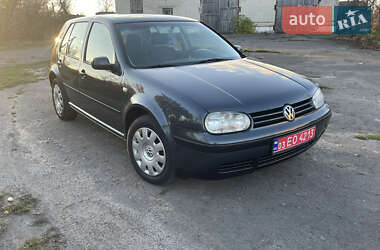 Хэтчбек Volkswagen Golf 2001 в Ковеле