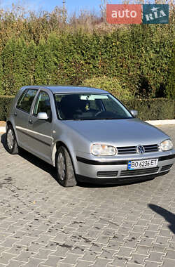 Хэтчбек Volkswagen Golf 2001 в Подволочиске