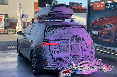 Хэтчбек Volkswagen Golf 2018 в 