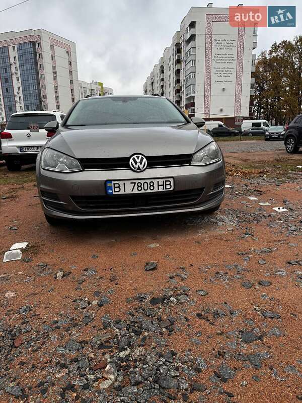 Універсал Volkswagen Golf 2015 в Полтаві