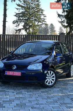 Хетчбек Volkswagen Golf 2005 в Старокостянтинові