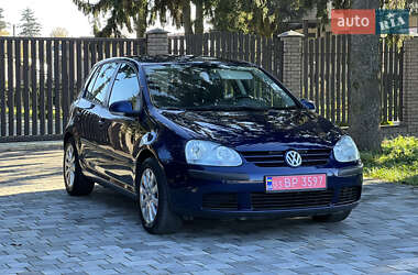 Хетчбек Volkswagen Golf 2005 в Старокостянтинові