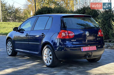 Хетчбек Volkswagen Golf 2005 в Старокостянтинові