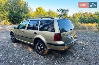 Універсал Volkswagen Golf 2002 в Запоріжжі