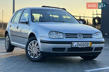 Хетчбек Volkswagen Golf 2002 в Луцьку