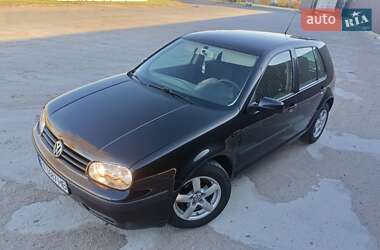 Хетчбек Volkswagen Golf 1999 в Помічній