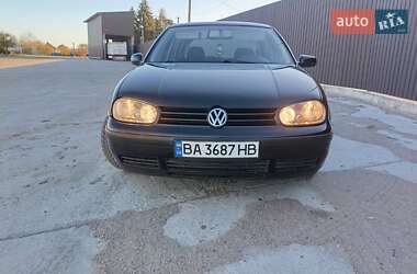 Хетчбек Volkswagen Golf 1999 в Помічній