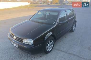 Хетчбек Volkswagen Golf 1999 в Помічній